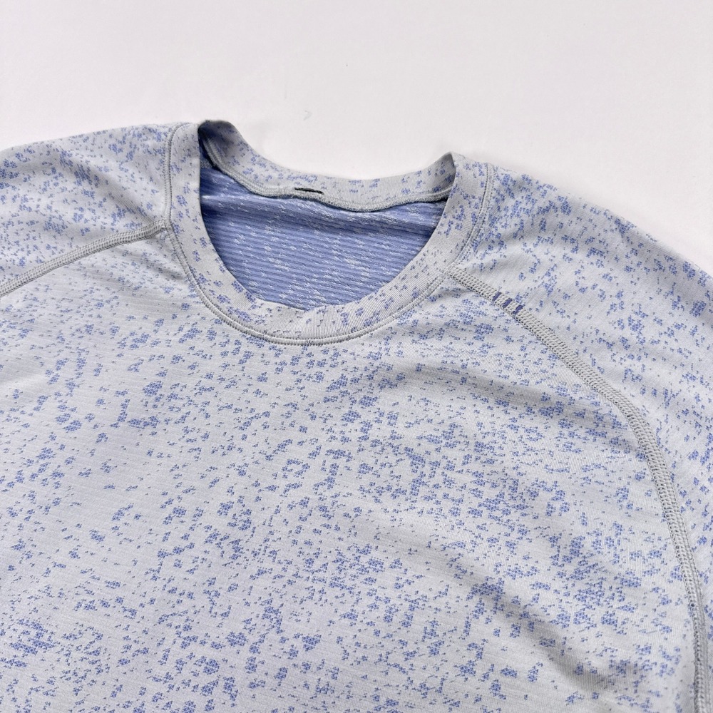 Lululemon Mens T Shirt Large Blue Grey Metal Vent Tech Short Sleeve Crewneck